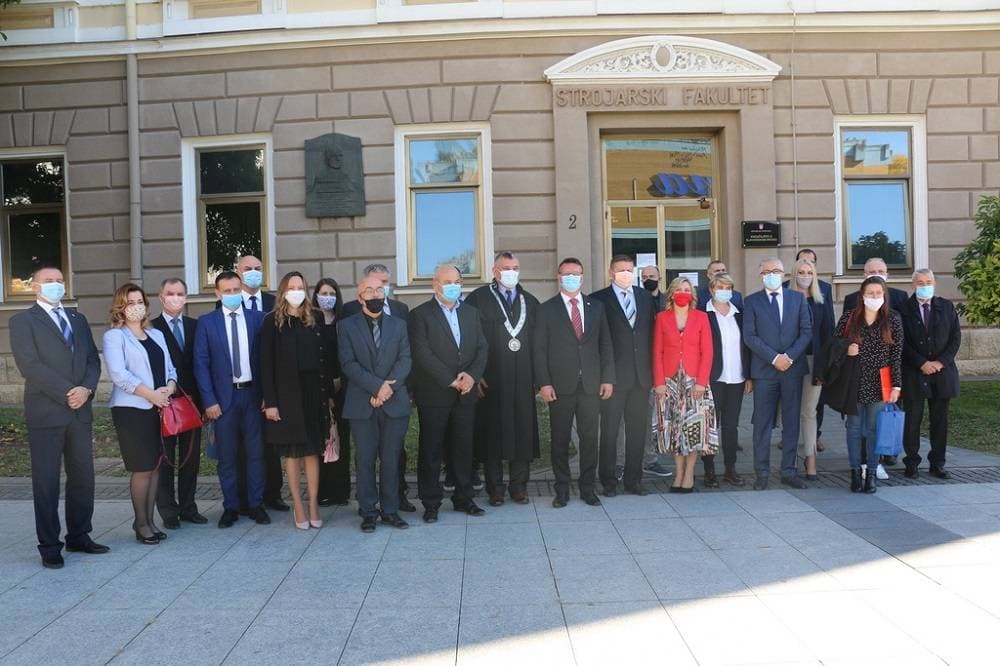LIČKA VEČER 2025.: Ličani dijele zavičajnost  sa ljudima oko sebe