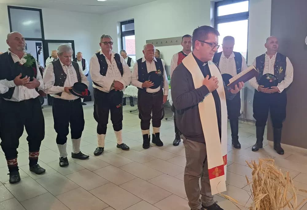 Miris kruha i dobrote: Ruščica pokazala veliko srce za malu djecu velikih potreba