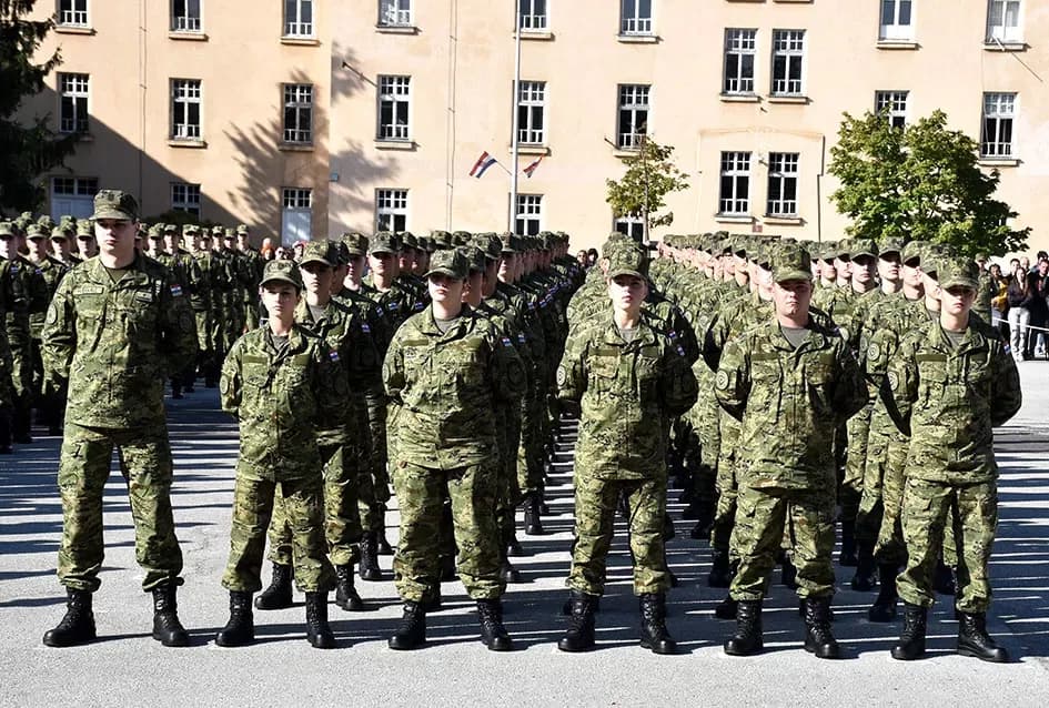 Anušić objavio da kreće slanje poziva za vojni rok: ‘U vojarnama ih očekujemo već u siječnju‘
