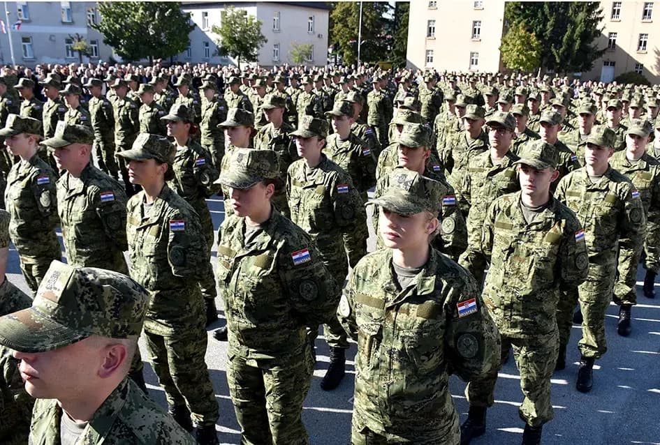 Anušić objavio da kreće slanje poziva za vojni rok: ‘U vojarnama ih očekujemo već u siječnju‘