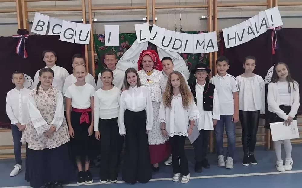 Đaci u Vinogorju obilježili dane kruha i zahvalnosti za plodove zemlje