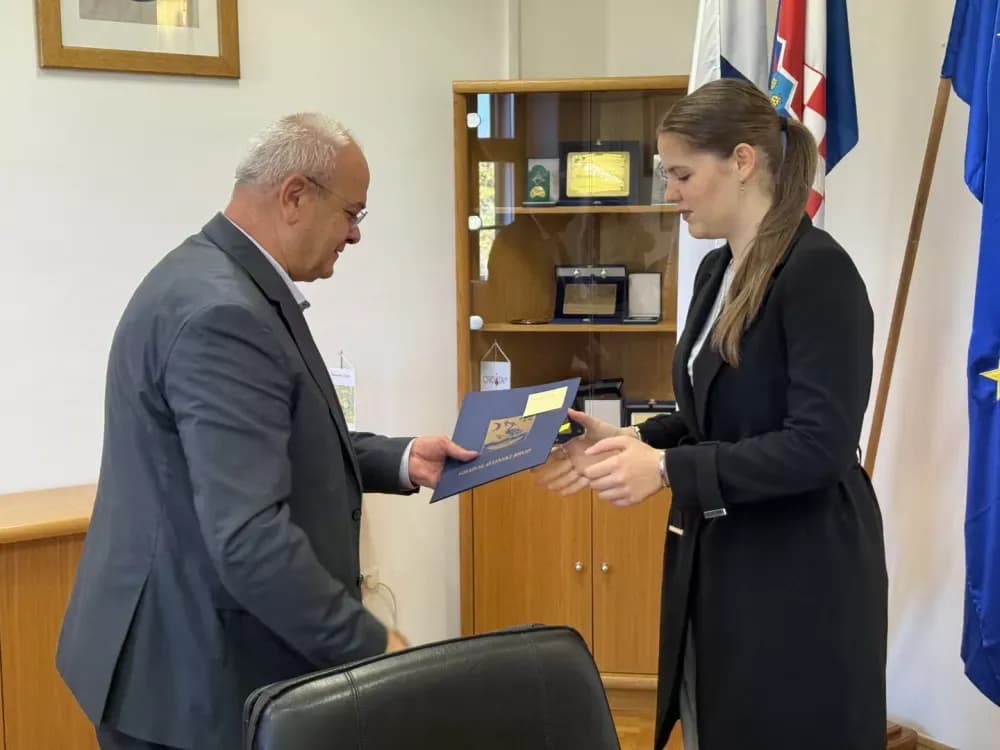 Potpisani ugovori o stipendiranju učenika za deficitarna zanimanja