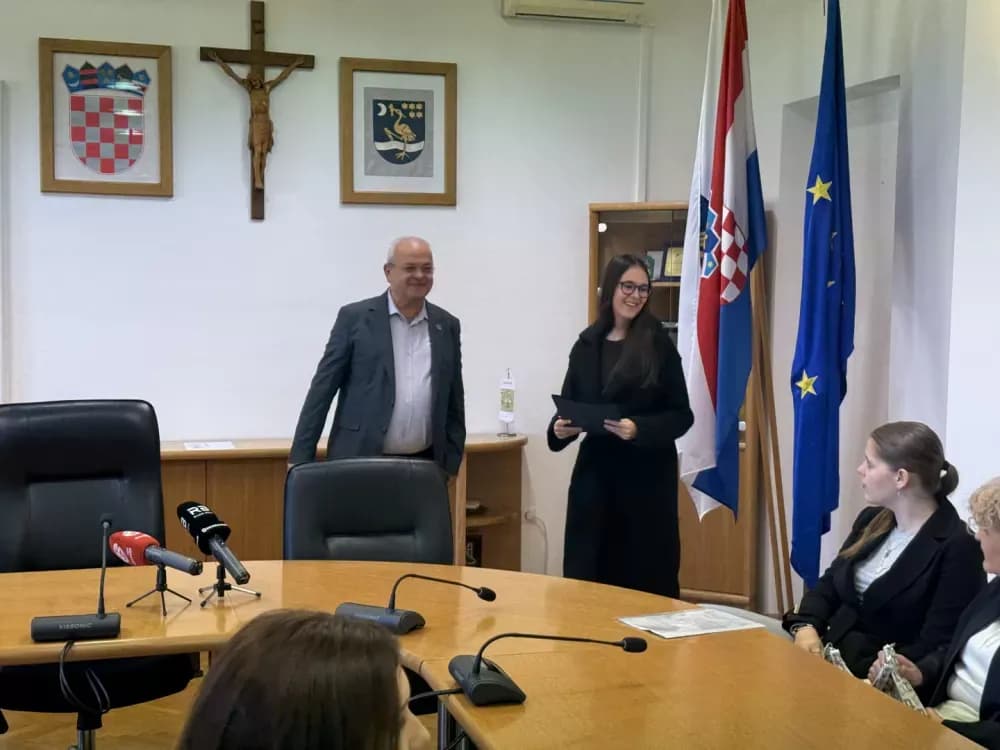 Potpisani ugovori o stipendiranju učenika za deficitarna zanimanja