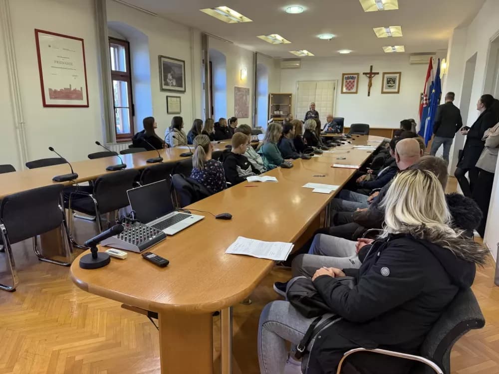Potpisani ugovori o stipendiranju učenika za deficitarna zanimanja