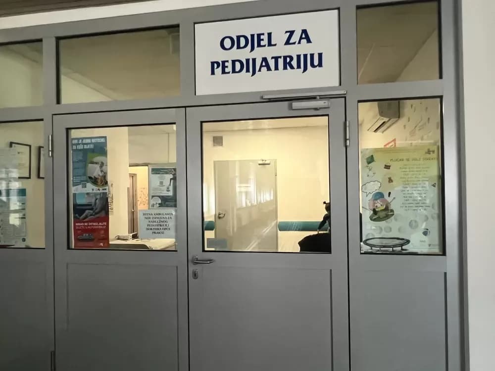 Vrijedna donacija pedijatriji brodske bolnice – mališani dobili VEST uređaj!