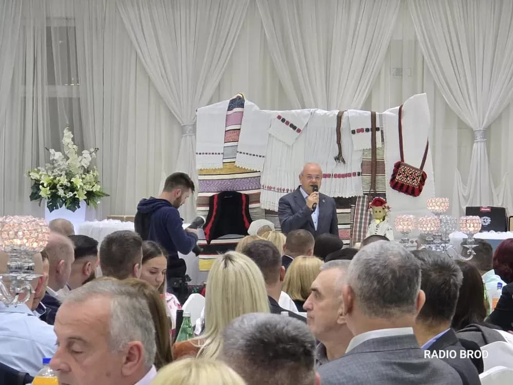 Donacijska večer u Slavonskom Brodu za potporu studentima i osobama s poteškoćama u razvoju