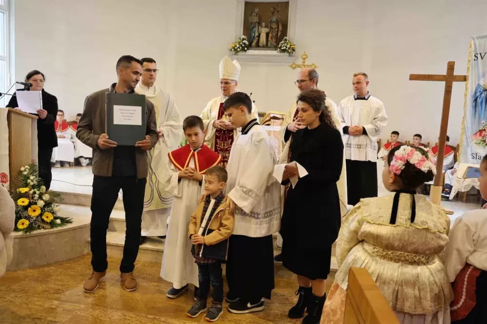 Proslava 50. obljetnice Župe Svete Obitelji u Slavonskom Brodu