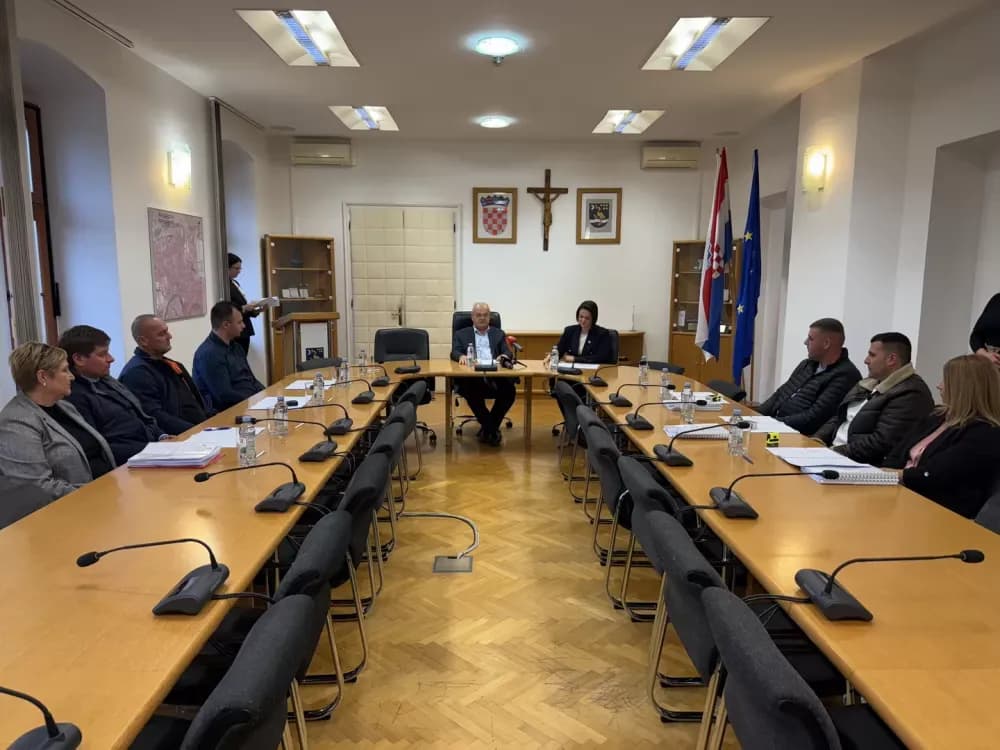 Potpisani ugovori za nastavak izgradnje mreže biciklističke infrastrukture u Slavonskom Brodu