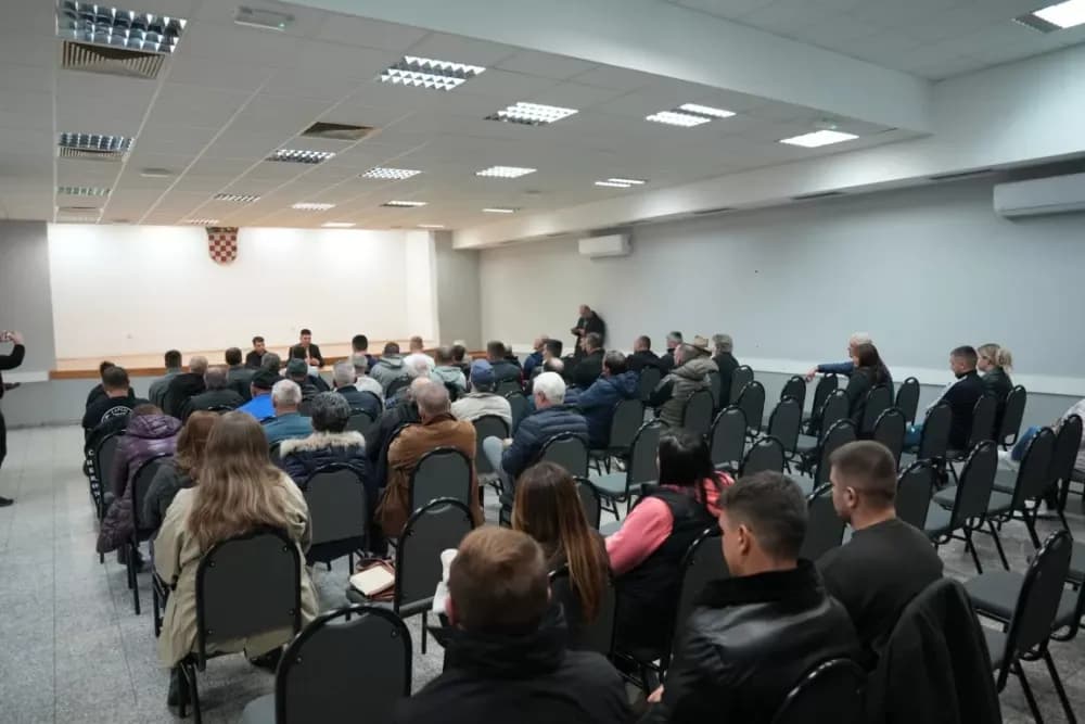 Gornja Vrba – općina koja sluša svoje građane: Načelnik Grgić u dijalogu sa sumještanima o razvoju i budućnosti mjesta