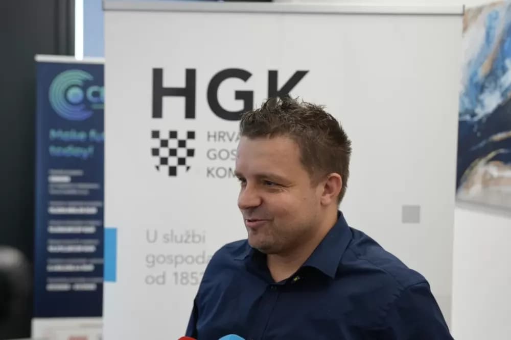 Gospodarstvenici Brodsko-posavske i susjednih županija učili o pravilima komunikacije prema potrošačima