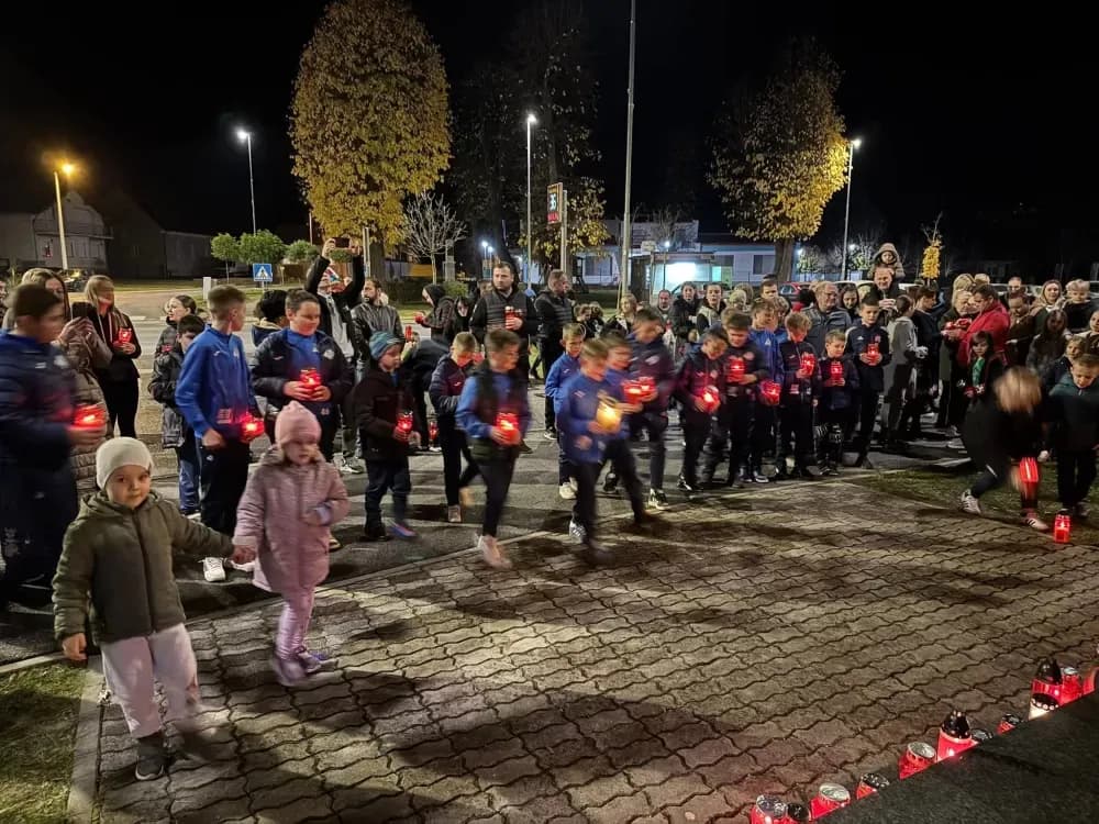 Sibinjci u molitvi za Vukovar
