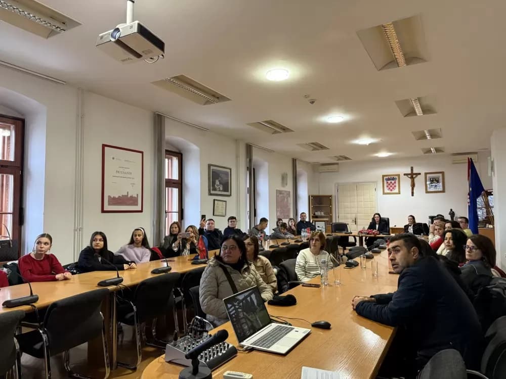 U Gradskoj upravi održan prijem za učenike i učitelje iz Italije, Rumunjske i Turske