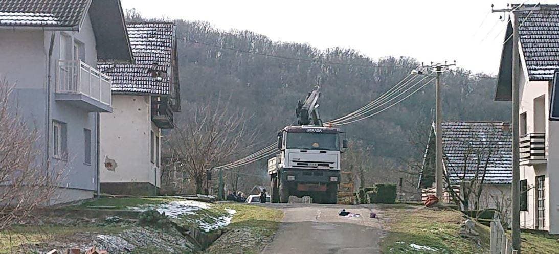 Polaganjem vijenaca i svečanom misom započelo obilježavanje Dana Općine Jakšić