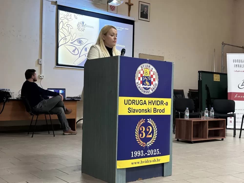Tribina „Dom po mjeri svakoga“ okupila stručnjake i osobe s invaliditetom u Slavonskom Brodu