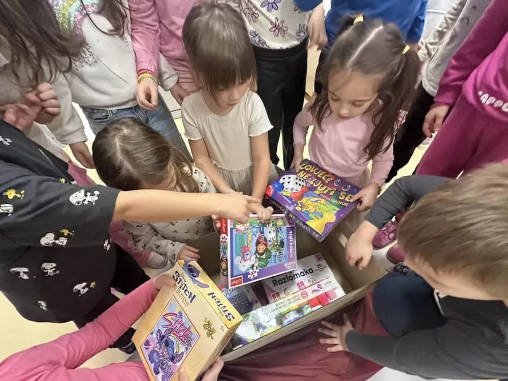 Sveti Nikola donio radost najmlađima u Slavonskom Brodu