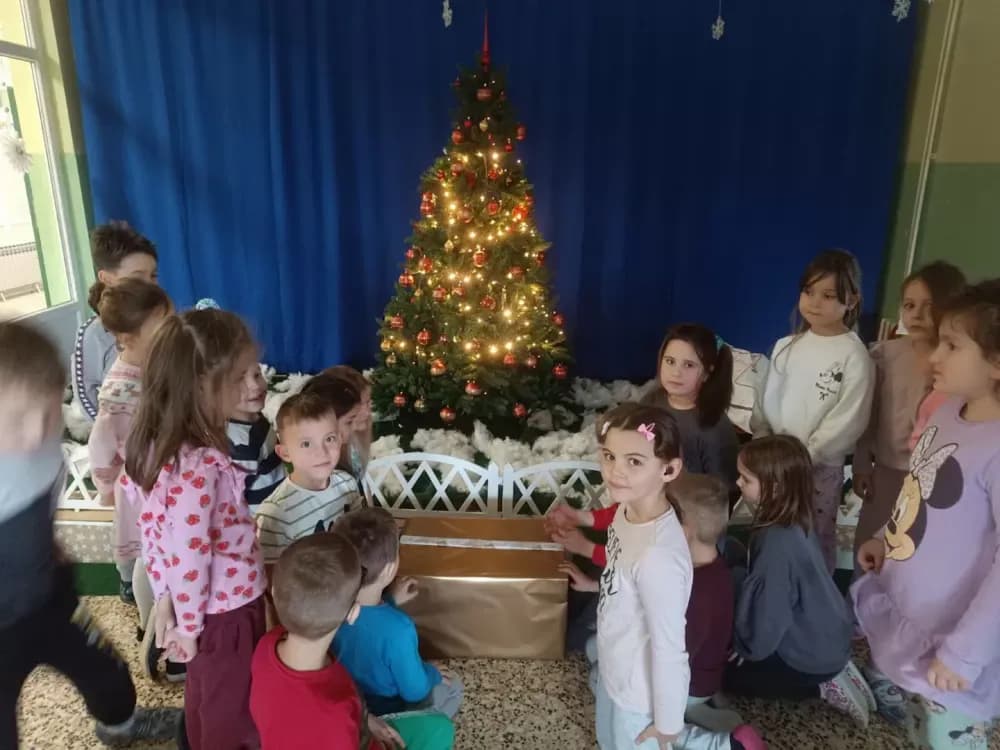 Sveti Nikola donio radost najmlađima u Slavonskom Brodu
