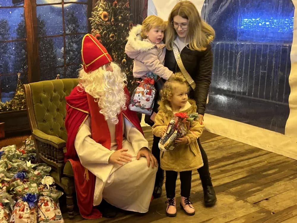 Sveti Nikola posjetio Tvrđavu Brod i podijelio darove najmlađima