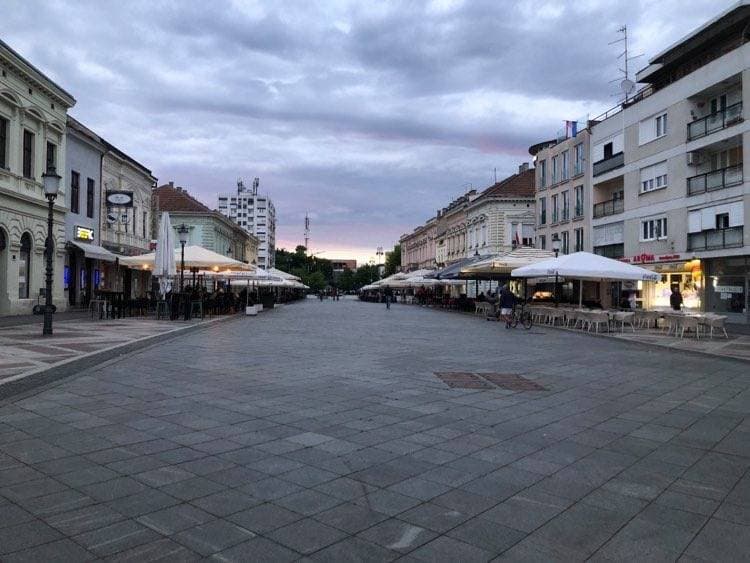 Bogat program i pokloni za najmlađe: Sveti Nikola razveselio mališane u Jakšiću