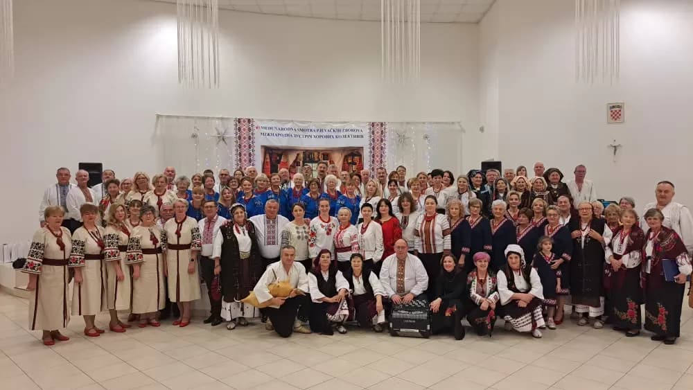 6. SMOTRA PJEVAČKIH ZBOROVA - Glazbena simbioza tradicije Ukrajinaca i Hrvata