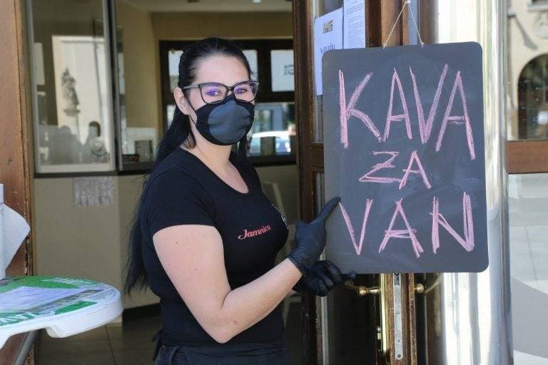 MEMORIJALNI STOLNOTENISKI TURNIR „ROBERT SESAR“: Ovogodišnji pobjednik ekipa „Halo 92“ iz Vinkovaca