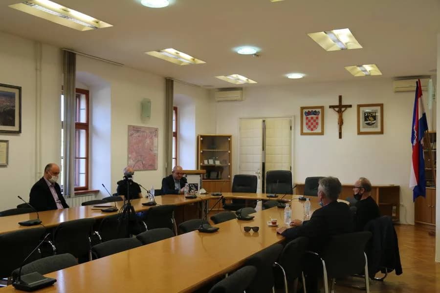 Dvorana Luki ʼeksplodiralaʼ od blagdanskog veselja, mjesta za doček Nove godine razgrabljena