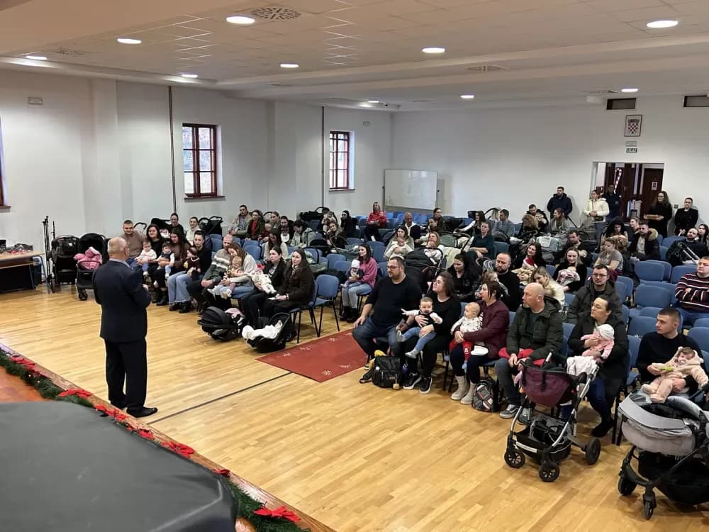 Upriličen prijem za bebe rođene u 2025. godini