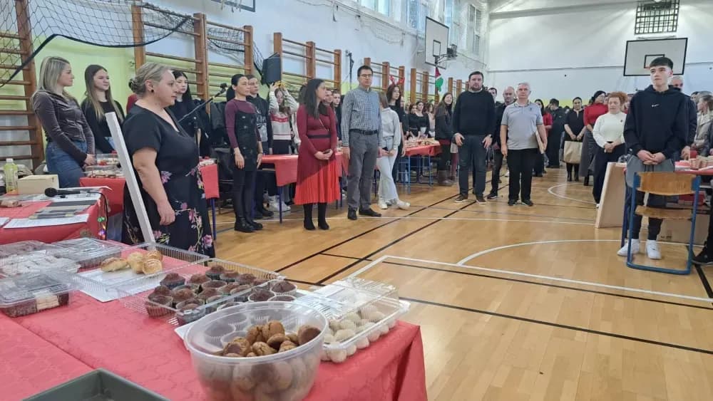 HUMANITARNI BOŽIĆNI SAJAM - Pogledajte kreativnost vrijednih učenika brodske Obrtničko-tehničke škole