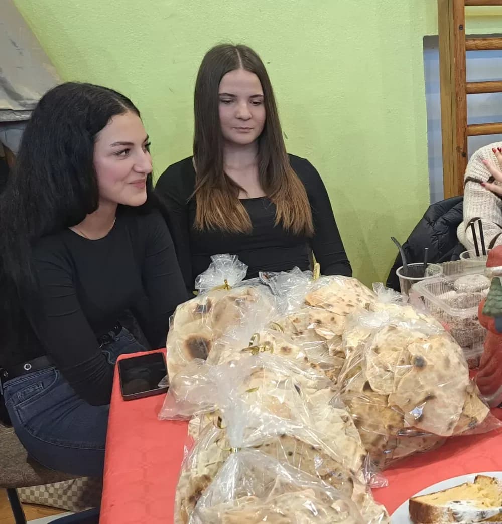 HUMANITARNI BOŽIĆNI SAJAM - Pogledajte kreativnost vrijednih učenika brodske Obrtničko-tehničke škole