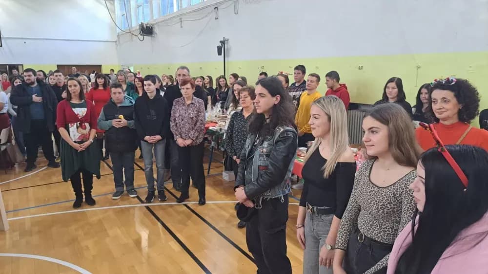 HUMANITARNI BOŽIĆNI SAJAM - Pogledajte kreativnost vrijednih učenika brodske Obrtničko-tehničke škole