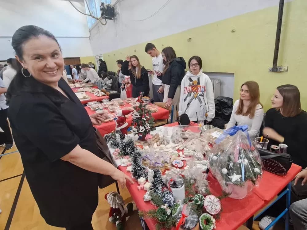HUMANITARNI BOŽIĆNI SAJAM - Pogledajte kreativnost vrijednih učenika brodske Obrtničko-tehničke škole