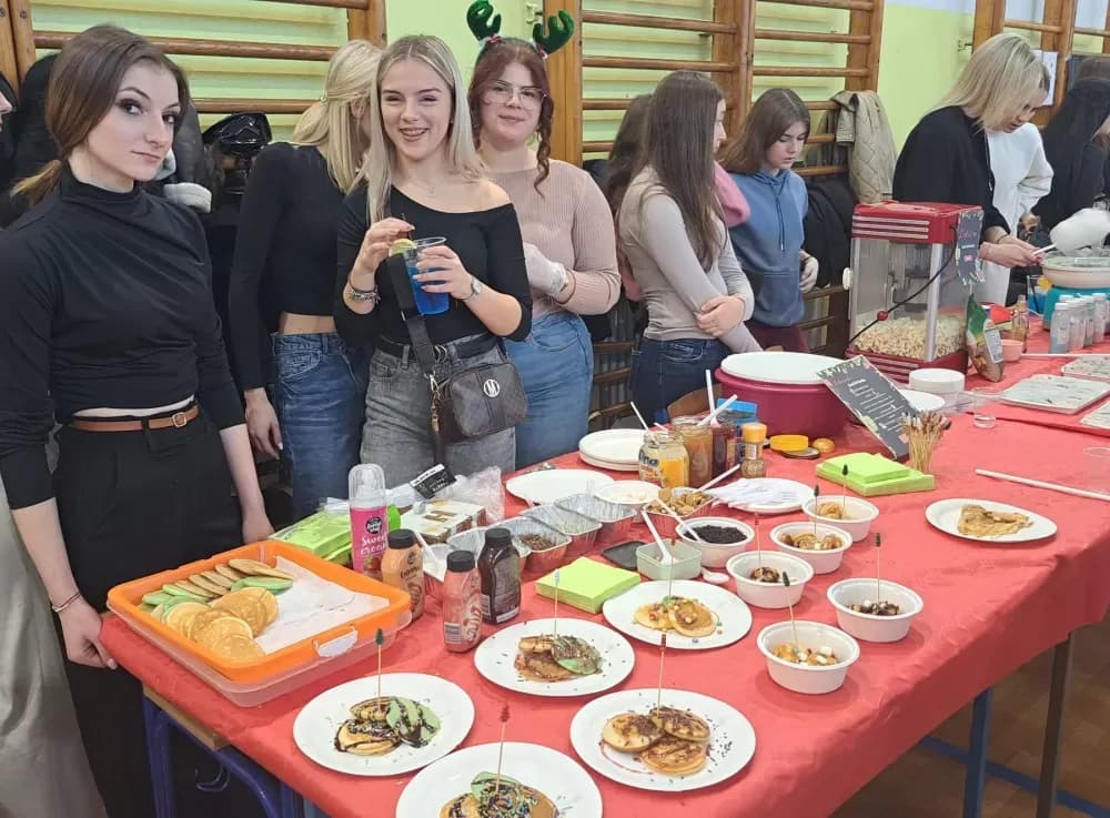 HUMANITARNI BOŽIĆNI SAJAM - Pogledajte kreativnost vrijednih učenika brodske Obrtničko-tehničke škole