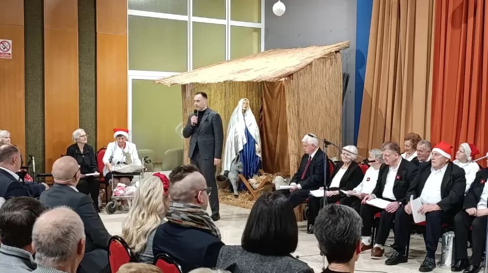 Blagdanski duh ispunio Dom za starije i nemoćne osobe Slavonski Brod