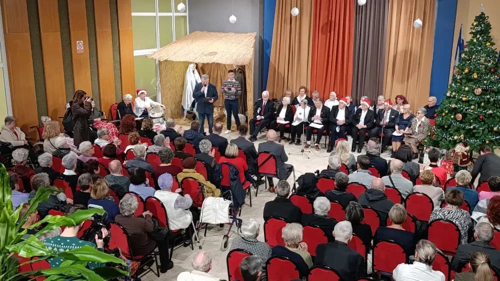 Blagdanski duh ispunio Dom za starije i nemoćne osobe Slavonski Brod