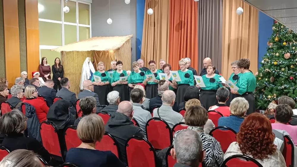 Blagdanski duh ispunio Dom za starije i nemoćne osobe Slavonski Brod