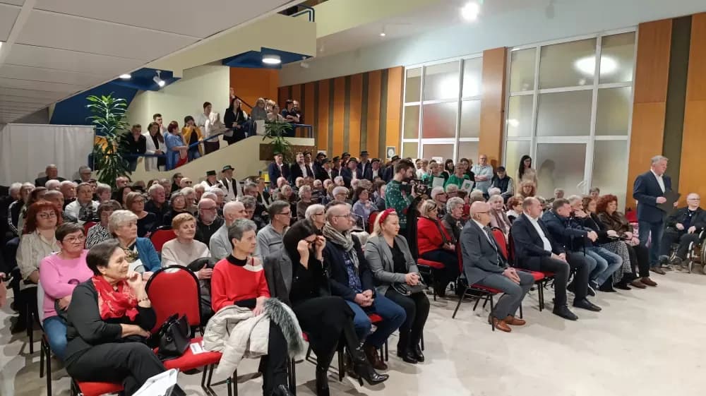 Blagdanski duh ispunio Dom za starije i nemoćne osobe Slavonski Brod