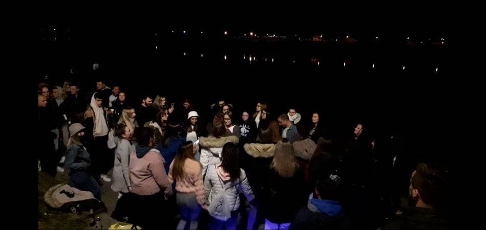 Božićna bajka u Tekiću: Prvi Advent okupio mještane u plemenitom cilju