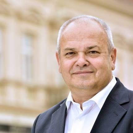 Božićna bajka u Tekiću: Prvi Advent okupio mještane u plemenitom cilju