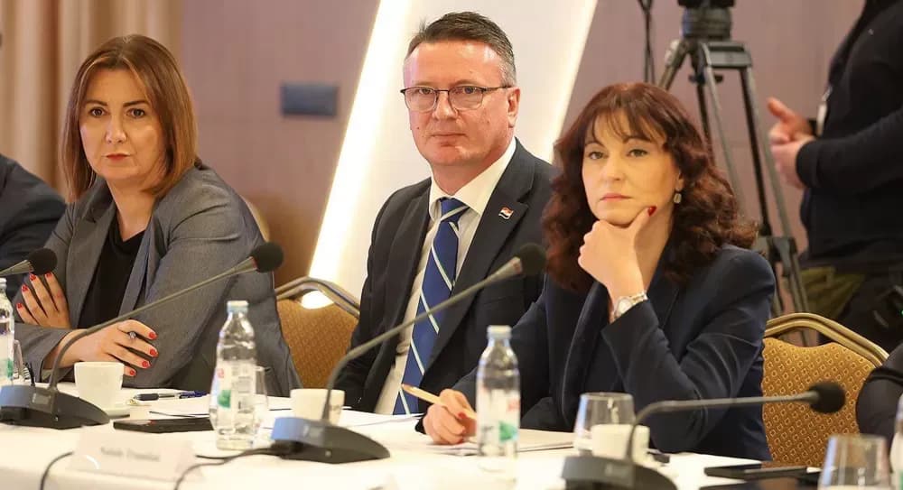 Župan Danijel Marušić nazočio XX. sjednici Savjeta za Slavoniju, Baranju i Srijem u Iloku