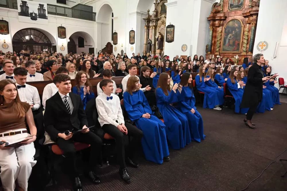 Održan Božićni duhovni koncert: “U susret Božiću“