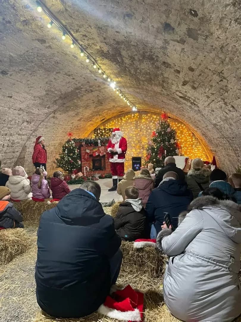 Kuća Djeda Božićnjaka oduševljava najmlađe posjetitelje