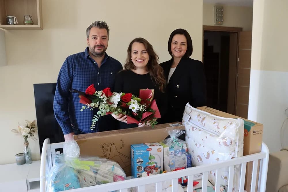 Uručena oprema za bebe u pet brodskih obitelji
