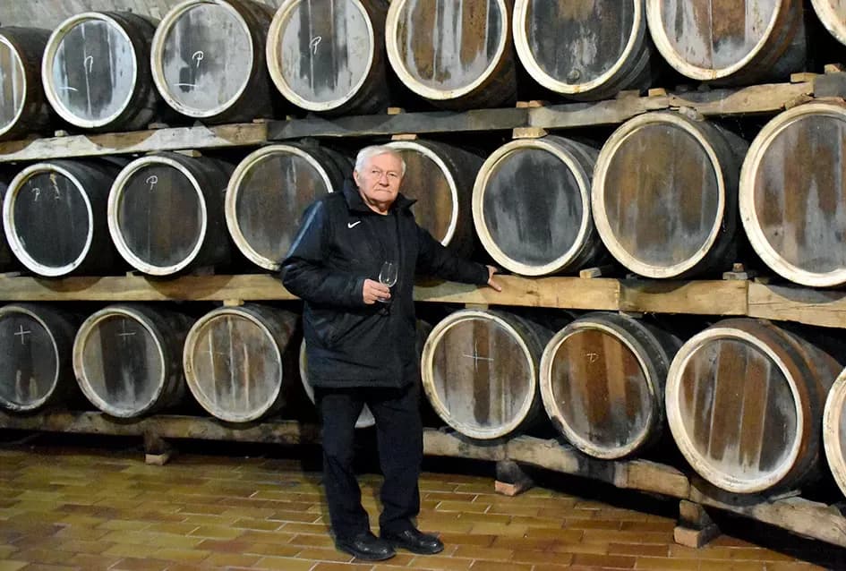 Vinski vizionar iz Hrnjevca: Ivo Enjingi uoči Badnjaka napunio šampionsko bijelo Venje 2015.