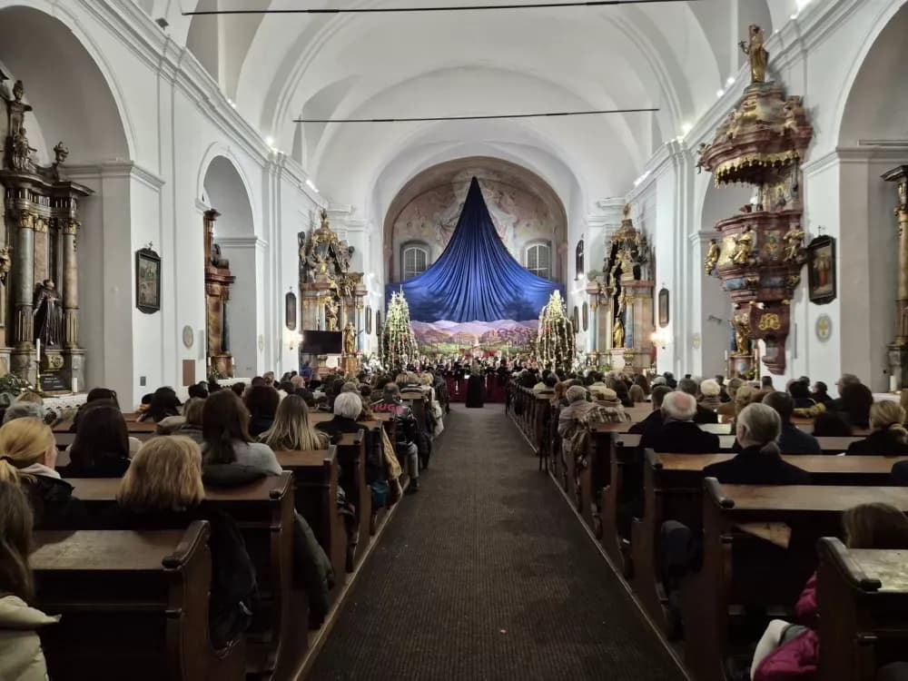 Održan Božićni koncert HPD-a Davor u Crkvi Presvetog Trojstva