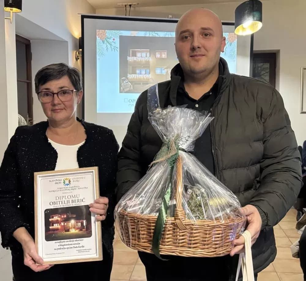 Tko su nagrađeni za najljepše božićne izloge i pretkućnice?