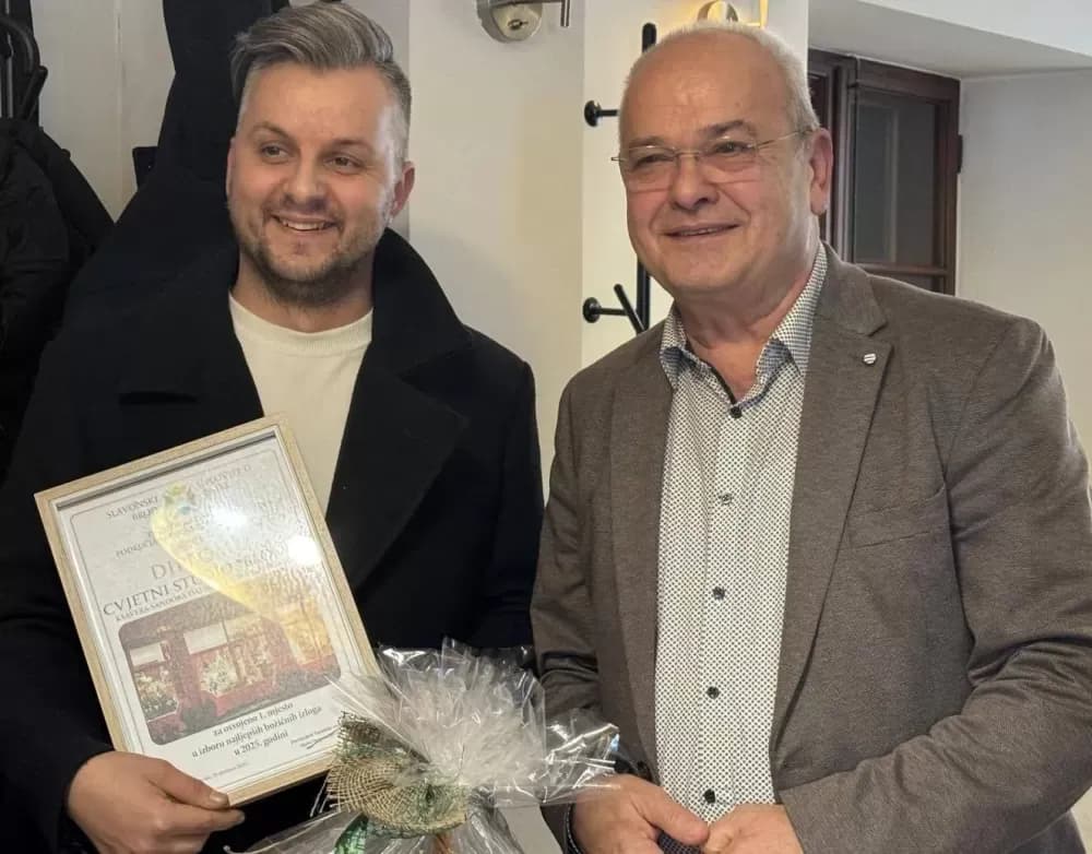 Tko su nagrađeni za najljepše božićne izloge i pretkućnice?