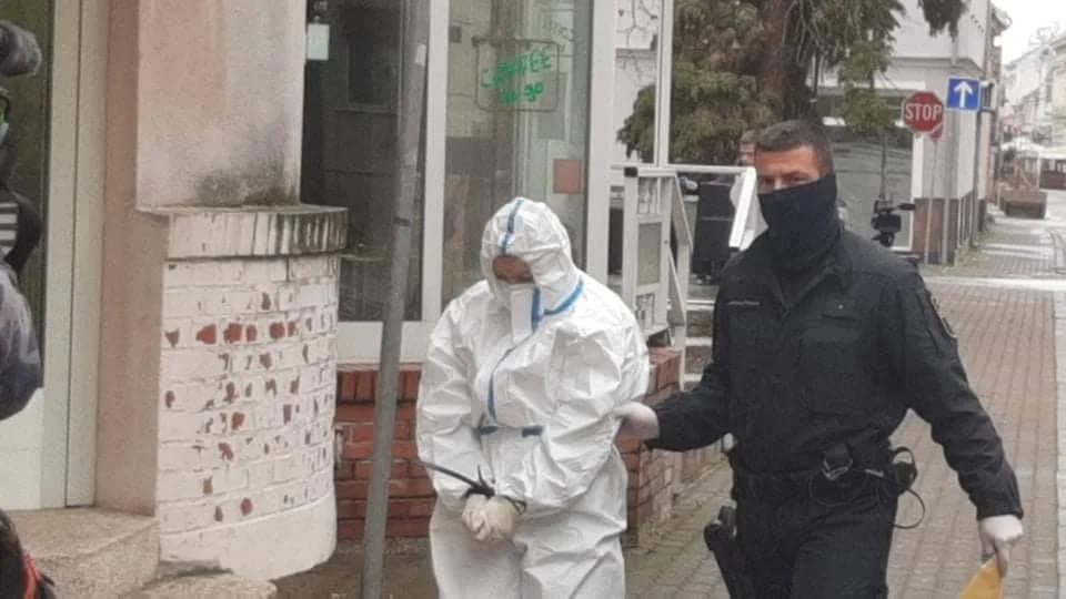 Požeški pravoslavni vjernici proslavili Badnju večer paljenjem badnjaka