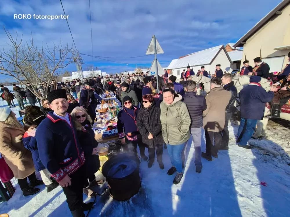 Šorovima Velike Kopanice projahala slavonska pokladna tradicija