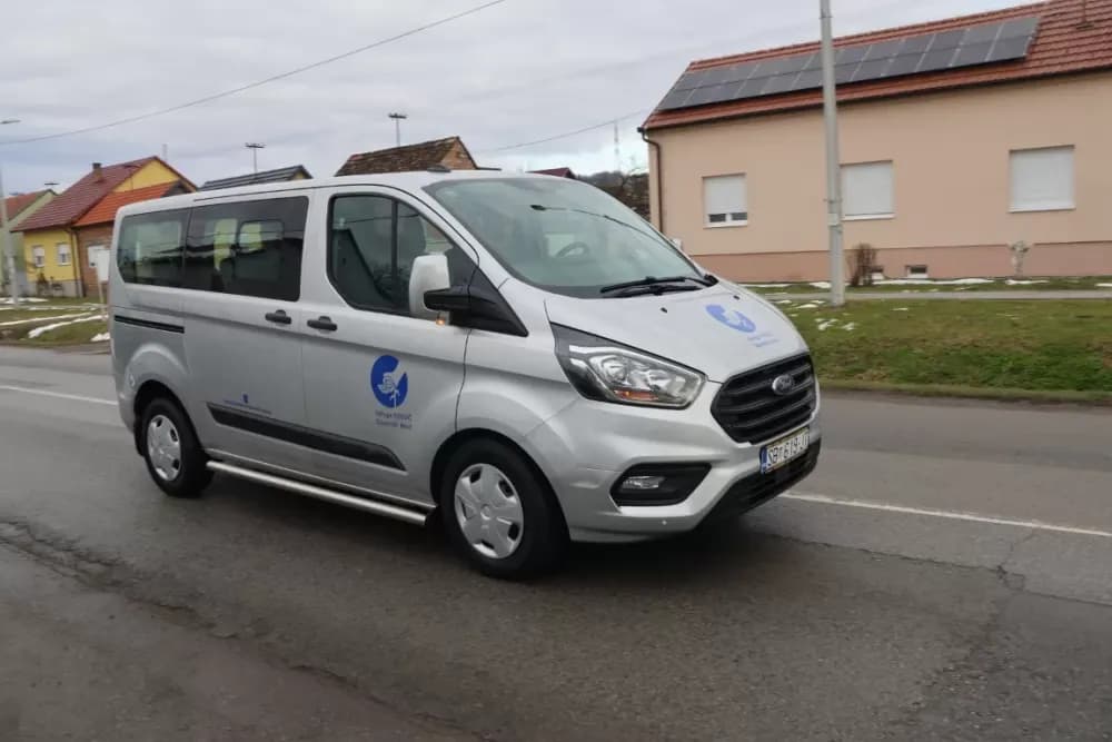 Radost koja spaja: Novi kombi za Udrugu Regoč donosi sigurnost, osmijehe i veću uključenost