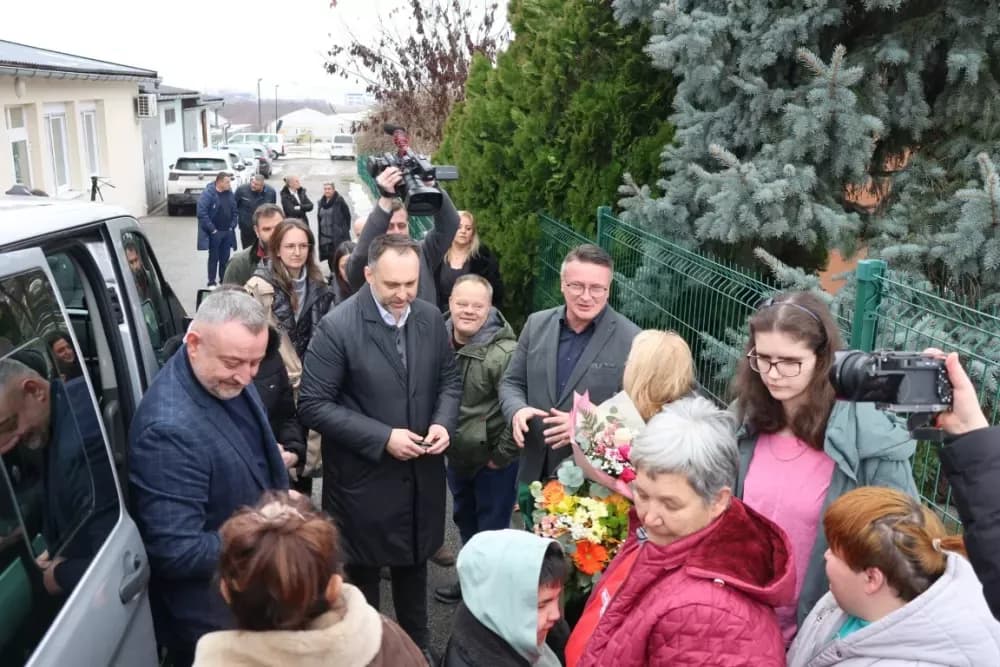 Radost koja spaja: Novi kombi za Udrugu Regoč donosi sigurnost, osmijehe i veću uključenost
