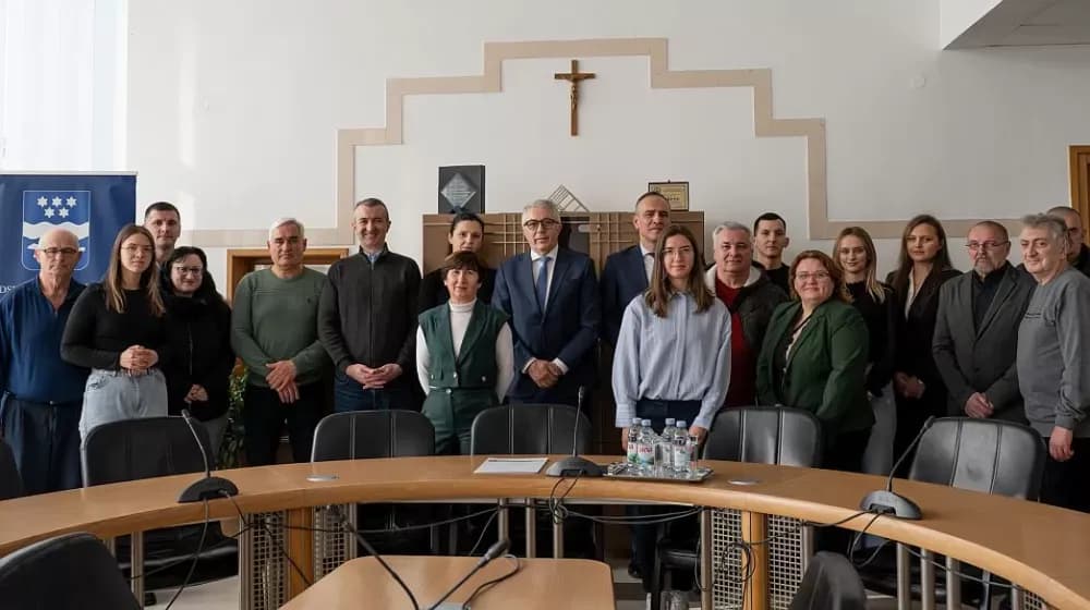 Svečano prisegnuli novi suci porotnici
